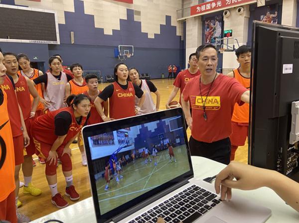 女籃比賽錄像最新，自然美景下的籃球之旅