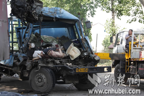 宜昌車(chē)禍新聞更新，應(yīng)對(duì)車(chē)禍?zhǔn)录牟襟E指南（適用于初學(xué)者與進(jìn)階用戶）
