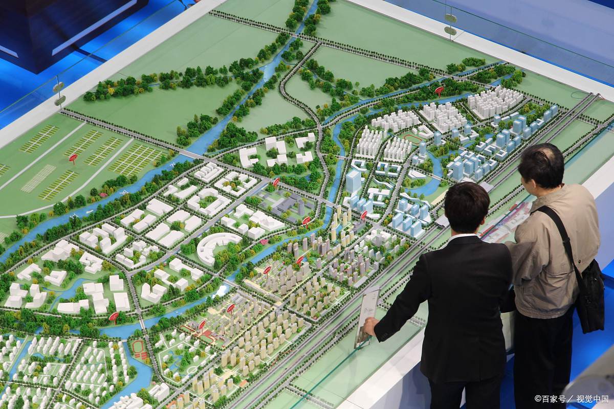 明覺2024最新規(guī)劃，家的溫馨與友情紐帶，未來生活的奇妙展望