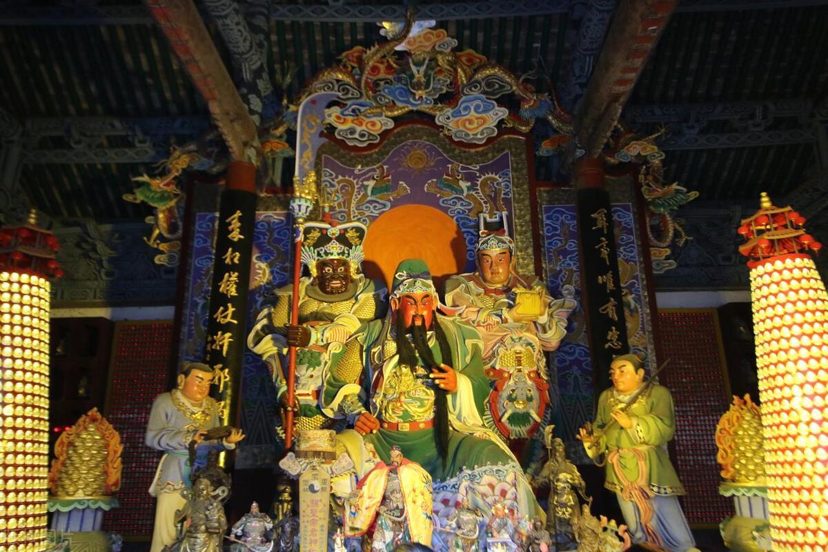 師尊人中講道最新,師尊人中講道最新，小巷深處的特色小店探秘