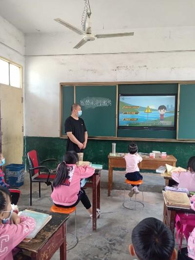 唐河貼吧最新交通事故深度分析與觀點(diǎn)闡述，事故原因及影響探討