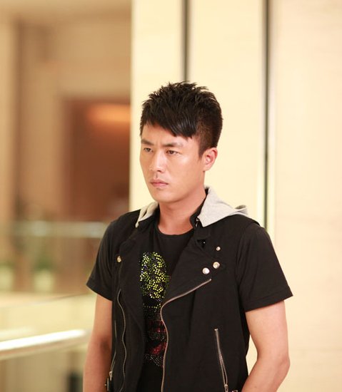 杜淳最新發(fā)型揭秘，巷弄深處的時(shí)尚秘密