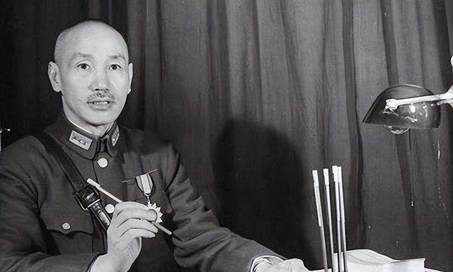 流行詞語最新動態(tài)2024，小巷深處的隱藏瑰寶亮相街頭潮流前線