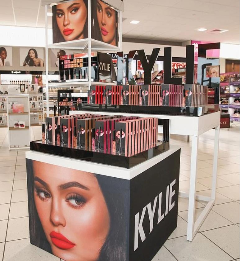 最新財(cái)務(wù)造假公司,最新財(cái)務(wù)造假公司，背景、事件、影響與地位