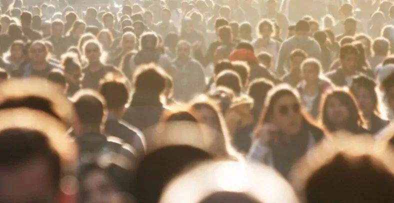 最新疫情復(fù)陽背景下，變化中的學(xué)習(xí)與自信成就的力量鑄就新篇章