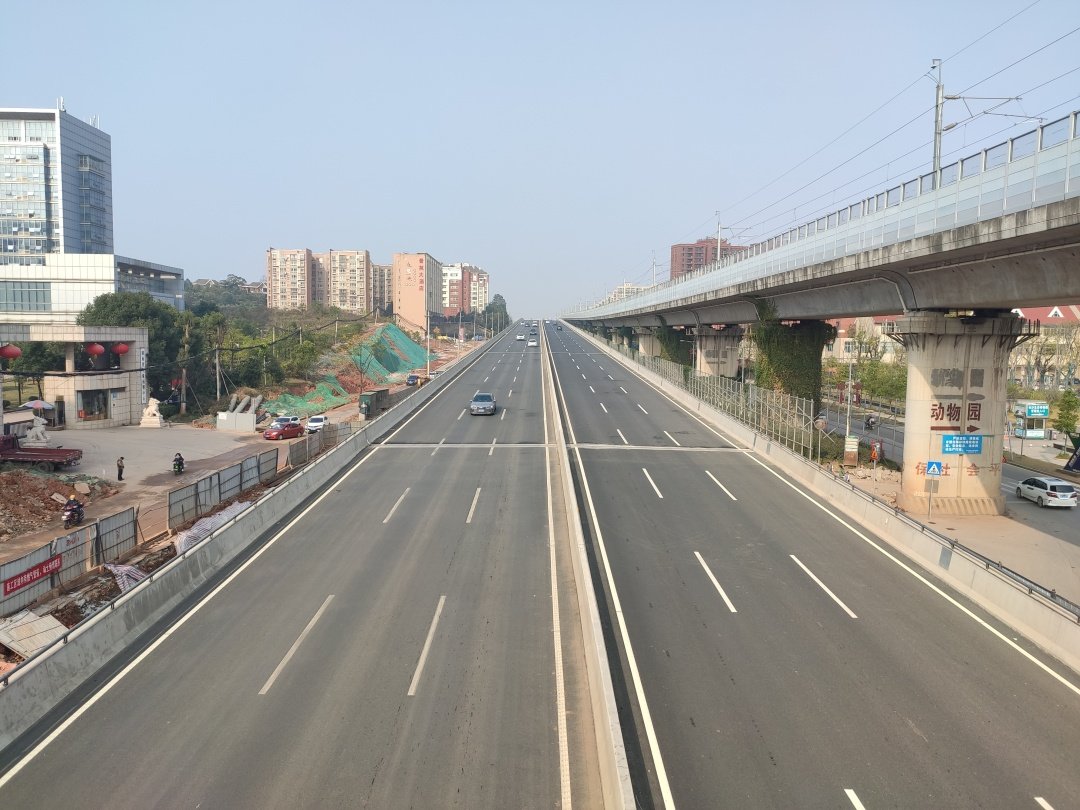 芙蓉路最新時(shí)尚潮流地標(biāo)，綻放的潮流新寵！