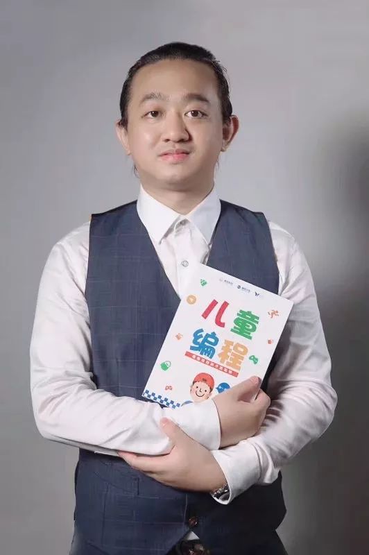 葉正喬最新,葉正喬最新動(dòng)態(tài)????，帶你領(lǐng)略不一樣的風(fēng)采！