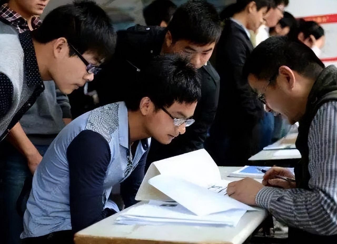 鐵路薪資改革邁入新時代，科技重塑未來，最新動態(tài)揭示變革趨勢