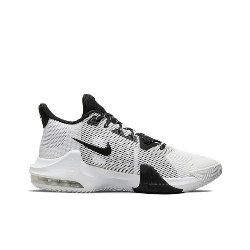 耐克最新籃球鞋，自信步伐，成就賽場(chǎng)榮耀