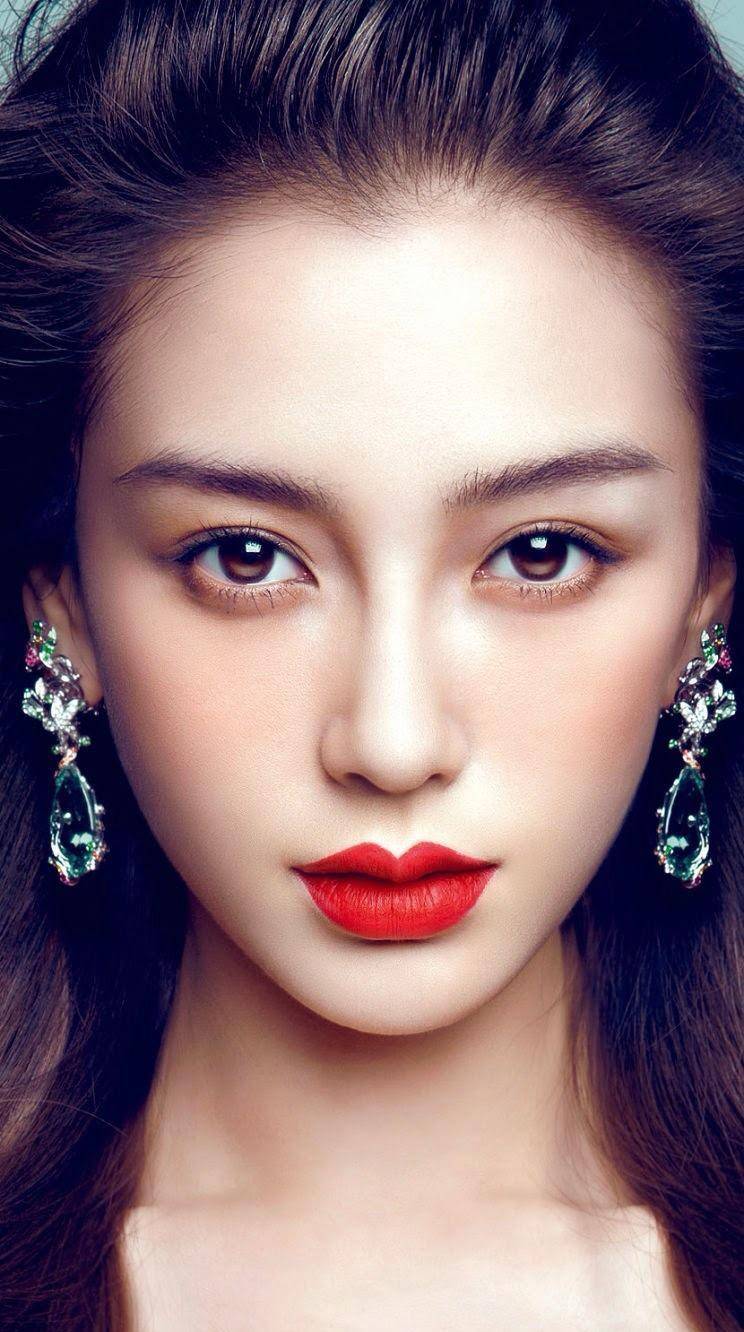 女明星唇色之旅，探尋內(nèi)心平靜的唇妝藝術(shù)