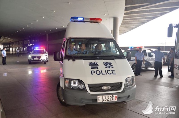 最新小額詐騙動態(tài)揭秘，小巷深處的神秘特色小店警惕詐騙風險