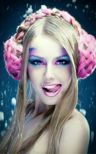 最新另類女生美圖，時(shí)尚潮流的多元表達(dá)風(fēng)采