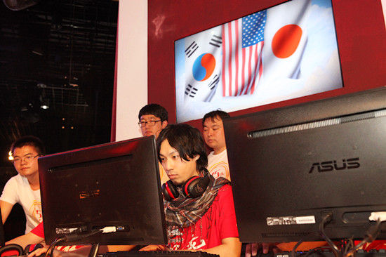 中日搏擊最新動態(tài)，如何學(xué)習(xí)與提升搏擊技能的全面解析