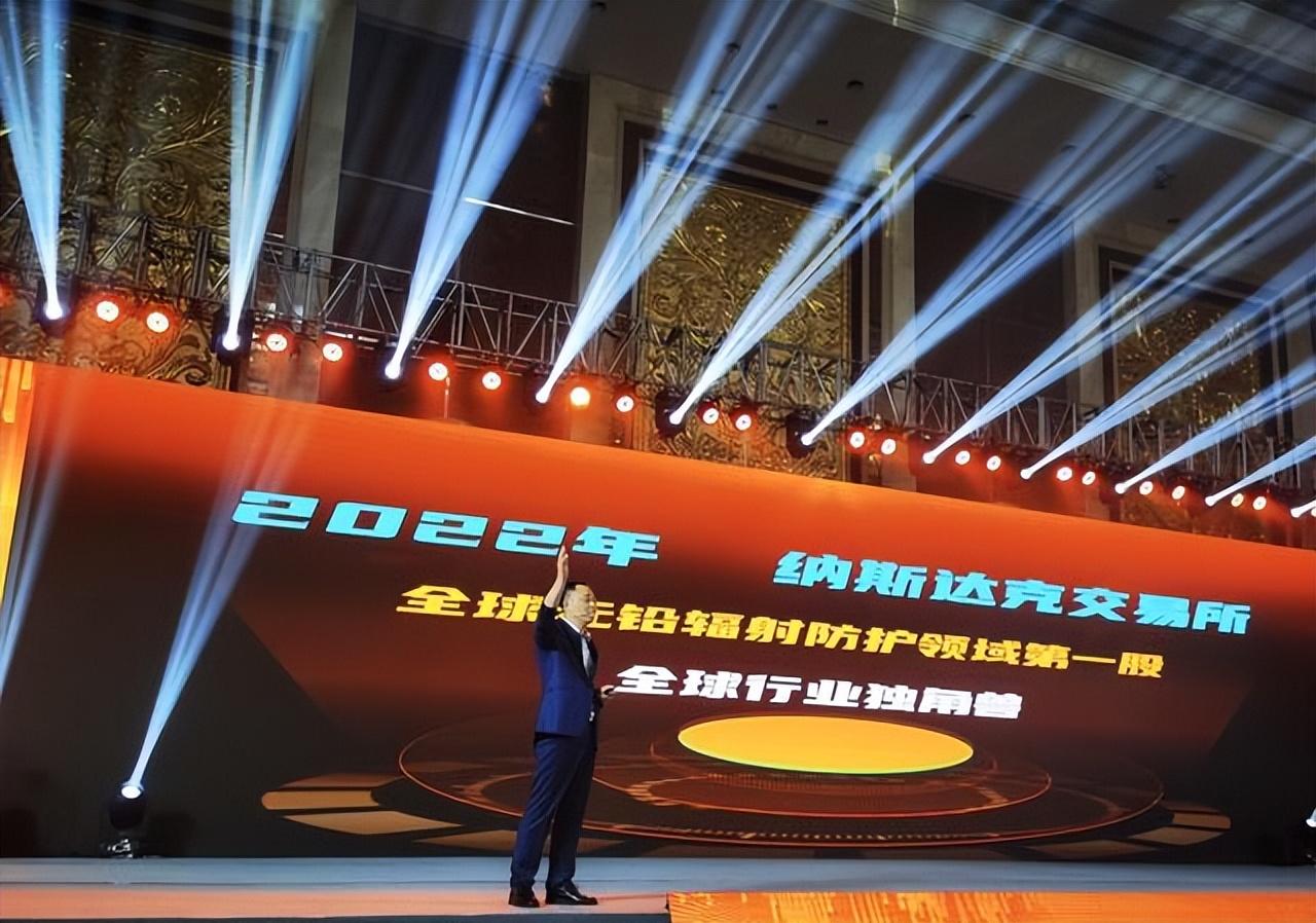 基金上市交易，探索小巷寶藏與特色小店的奇妙之旅