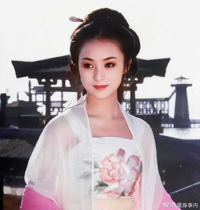 董智芝的表演藝術之路，如何學習表演藝術并邁向舞臺成功之巔