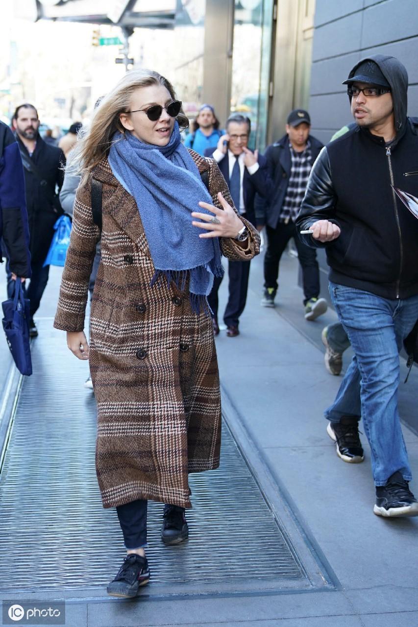 老演員舒適，演藝界的璀璨明珠，傳奇人生閃耀舞臺(tái)?