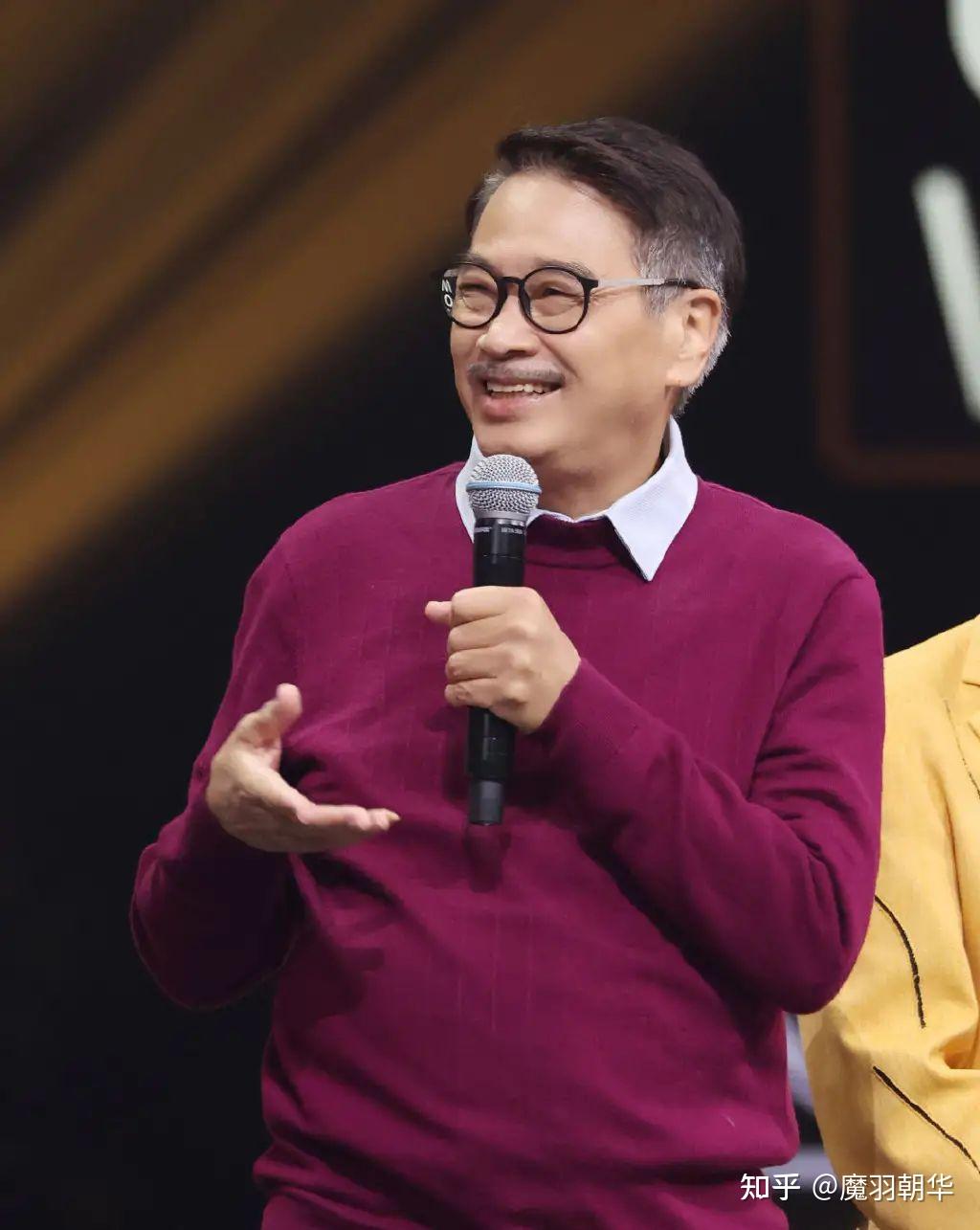 笑星男演員，從舞臺(tái)到心靈的自信閃耀之旅，成就感的追求之路