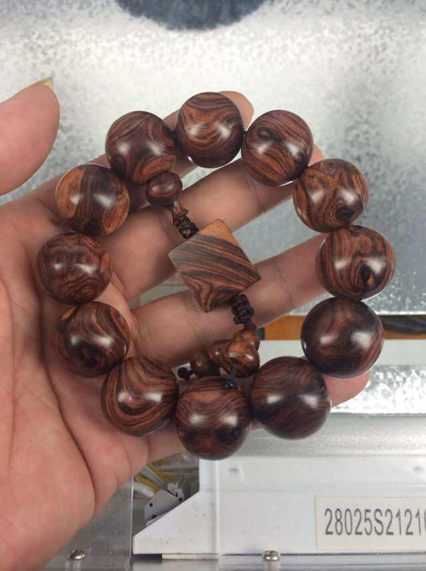 海南黃花梨當(dāng)前價(jià)格全面指南，最新行情解析與深度解讀