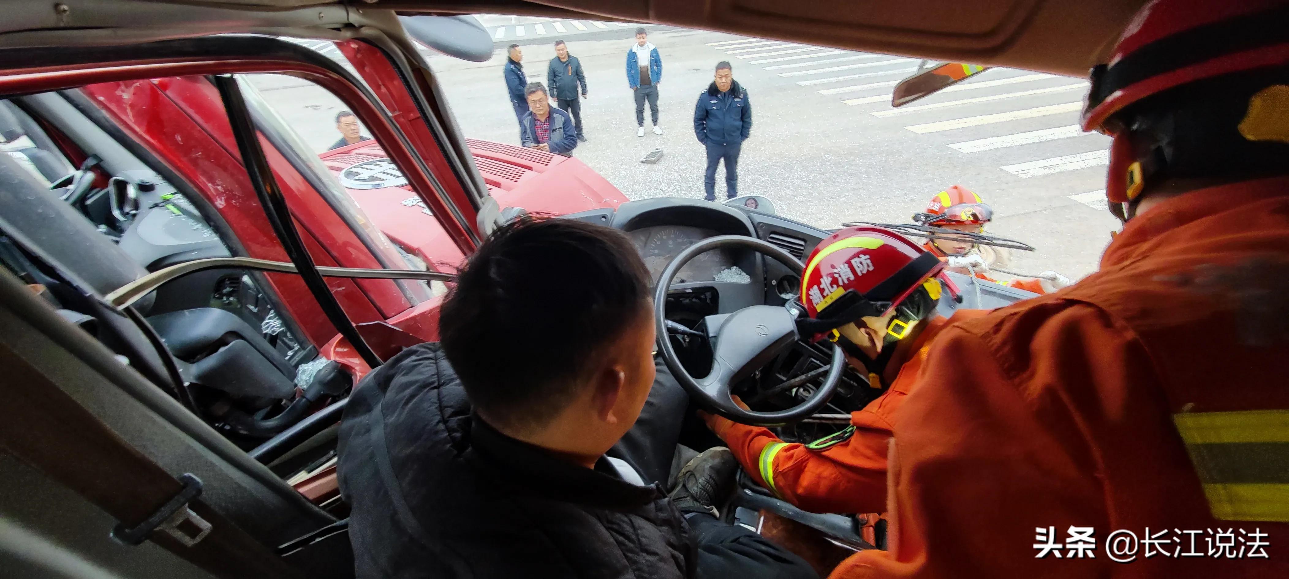 震撼！蘄春再現(xiàn)車禍悲劇，警鐘長鳴——2025最新車禍新聞