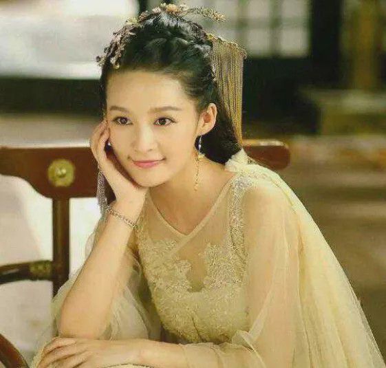 荊小八在楚喬傳中的熱血演繹，傳奇演員展現(xiàn)角色魅力！