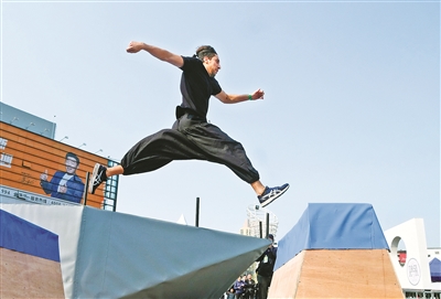 極限運(yùn)動(dòng)比賽，巷弄深處的競技與挑戰(zhàn)小店探秘