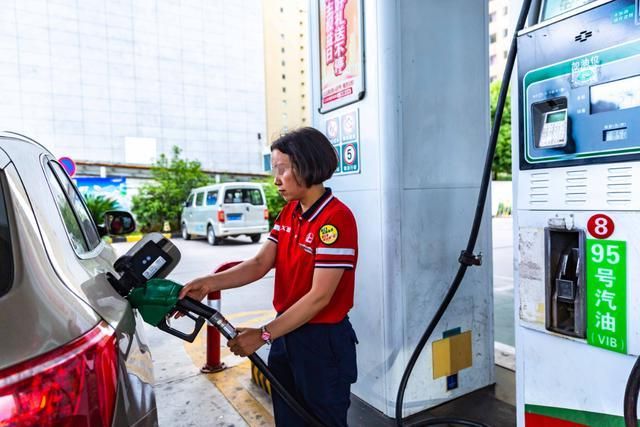 廣安汽油價(jià)格變化中的學(xué)習(xí)之路，自信與成就感的源泉