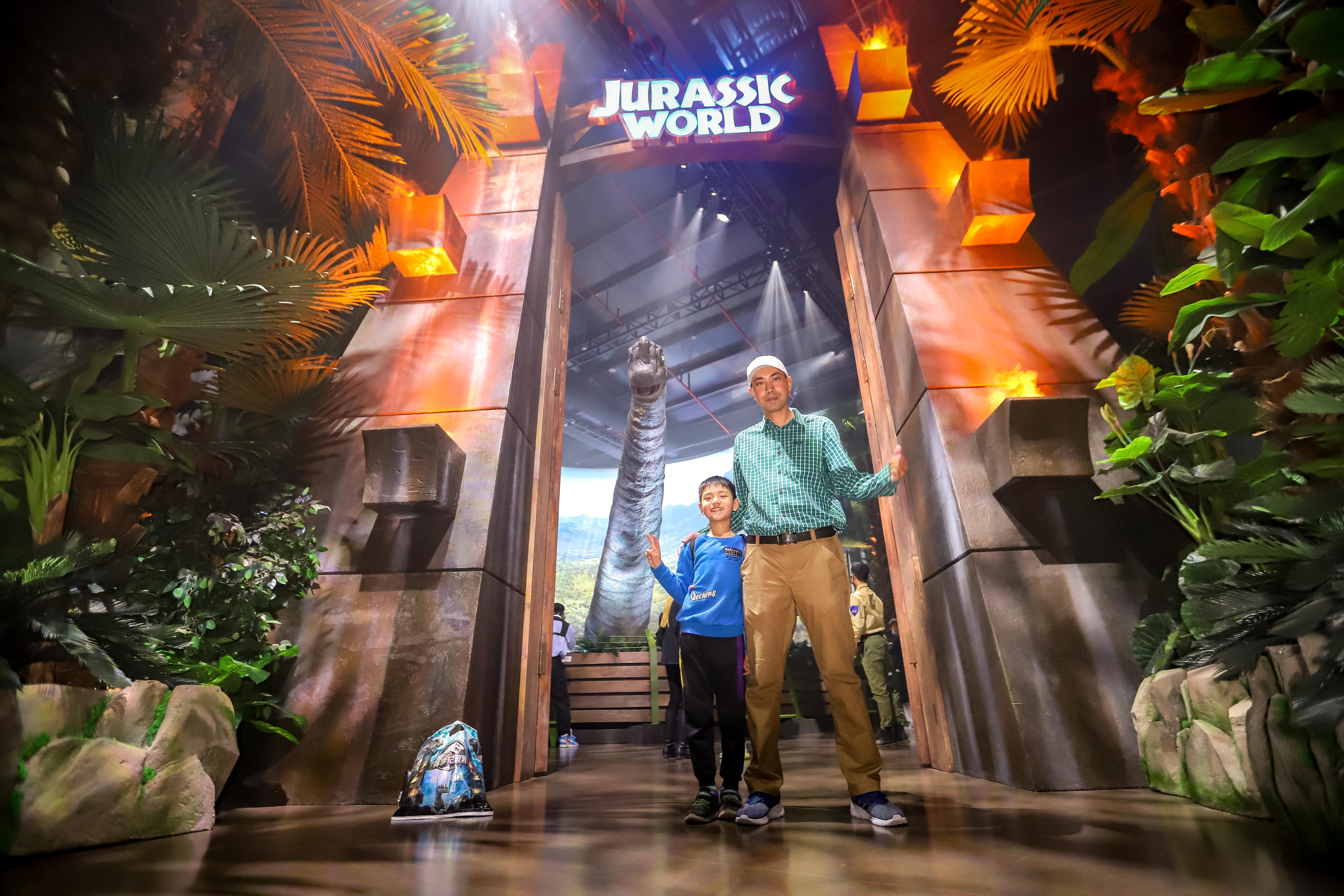 侏羅紀(jì)世界電影，自然探險(xiǎn)之旅，探尋內(nèi)心平和與幽默的旅程