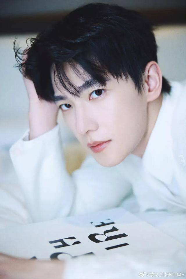 楊洋最新圖片大全，偶像魅力的多維解讀與展現(xiàn)