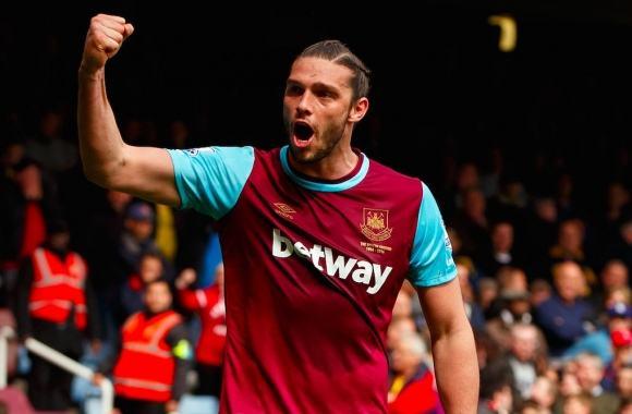 實(shí)況足球8最新轉(zhuǎn)會(huì)動(dòng)態(tài)，轉(zhuǎn)會(huì)市場(chǎng)風(fēng)云變幻揭秘