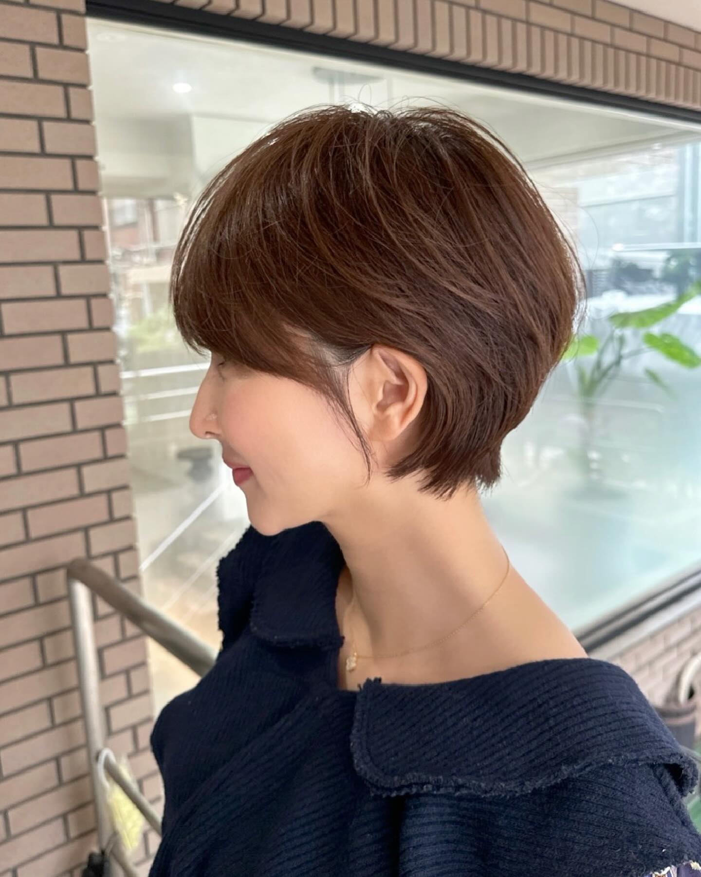 溫馨日常中的短發(fā)奇緣，愛(ài)的紐帶與最新發(fā)型圖片分享