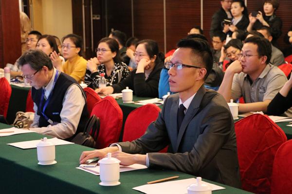 脫發(fā)最新進(jìn)展，頭頂奇遇與友情力量的力量探索