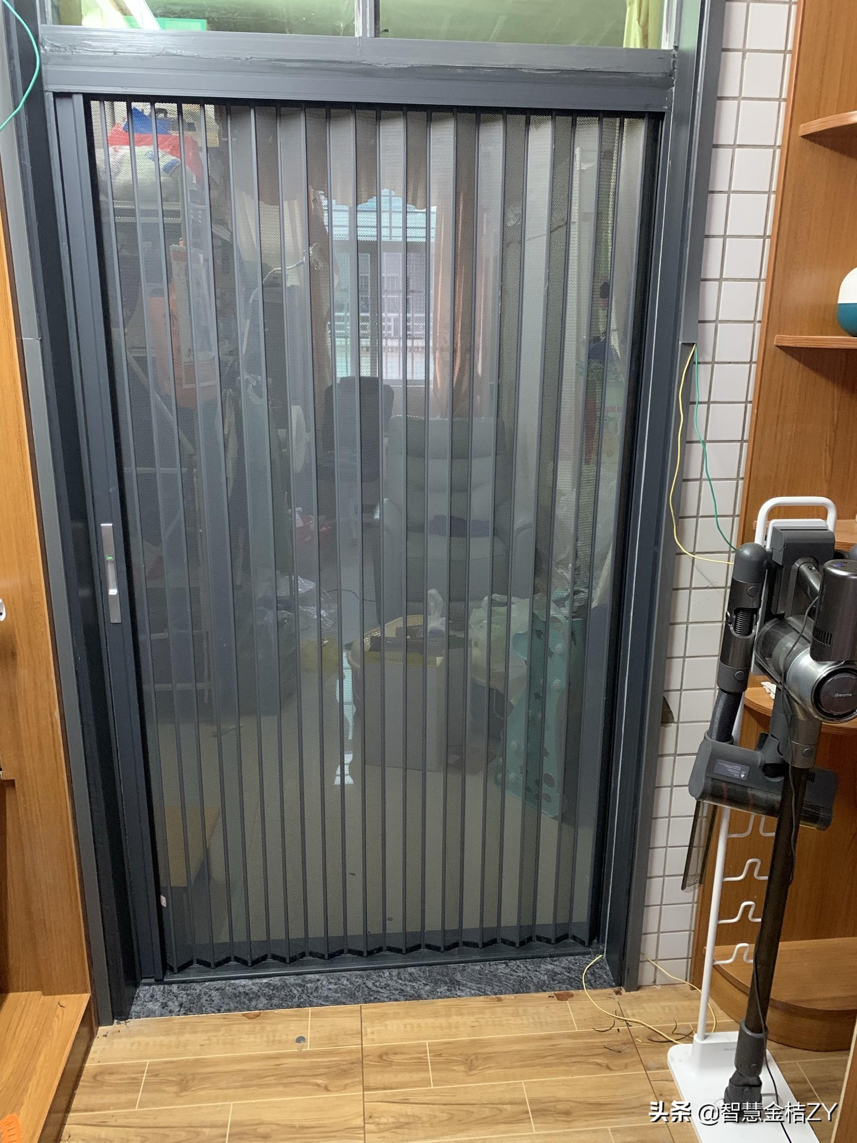 最新折疊門，開啟變化之門，自信邁向成功之路的時尚之選