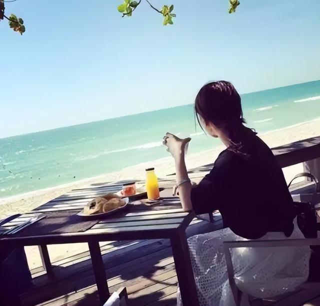 時尚選擇背后的多元解讀，最新頭像背影引領(lǐng)潮流趨勢