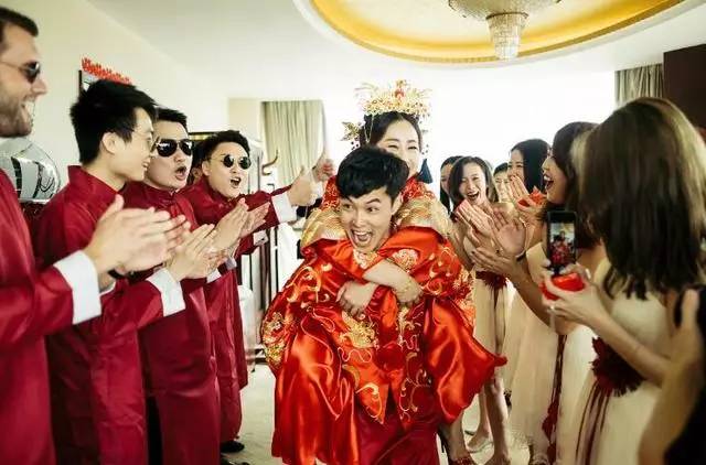 婚禮搶親游戲最新，愛(ài)的狂歡與友情紐帶，創(chuàng)意無(wú)限，歡樂(lè)無(wú)限！