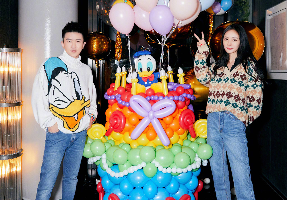 最新生日圖片分享，小巷深處的特色小店，生日探索之旅啟程！