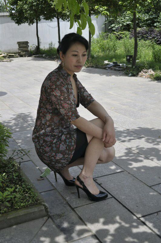 最新熟女論壇免費(fèi)，自信與成就感的蛻變，熟女們的勵(lì)志前行之路！