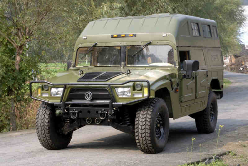 東風(fēng)最新軍車震撼登場，展現(xiàn)雄姿！