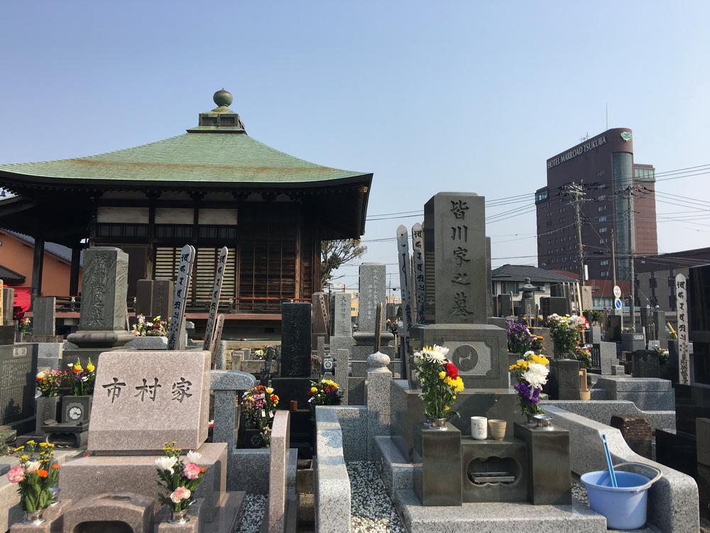 最新墓地圖片與小徑特色小店，探尋安寧之地的獨特韻味