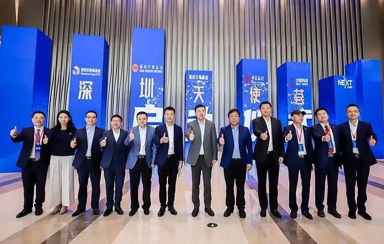 探索小巷獨(dú)特風(fēng)情小店，最新租房信息一網(wǎng)打盡！