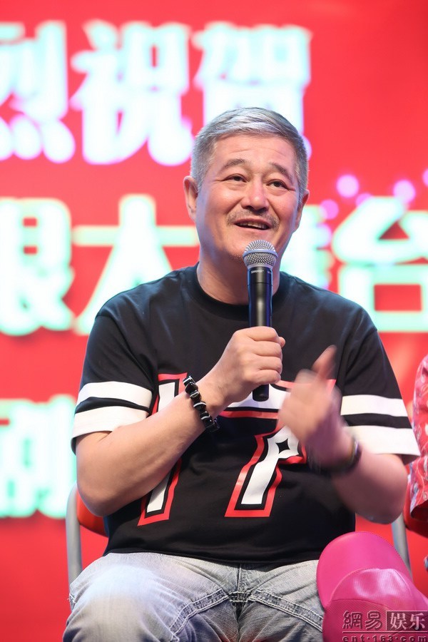 趙本山最新互動揭秘，近距離感受喜劇大師的魅力傳奇