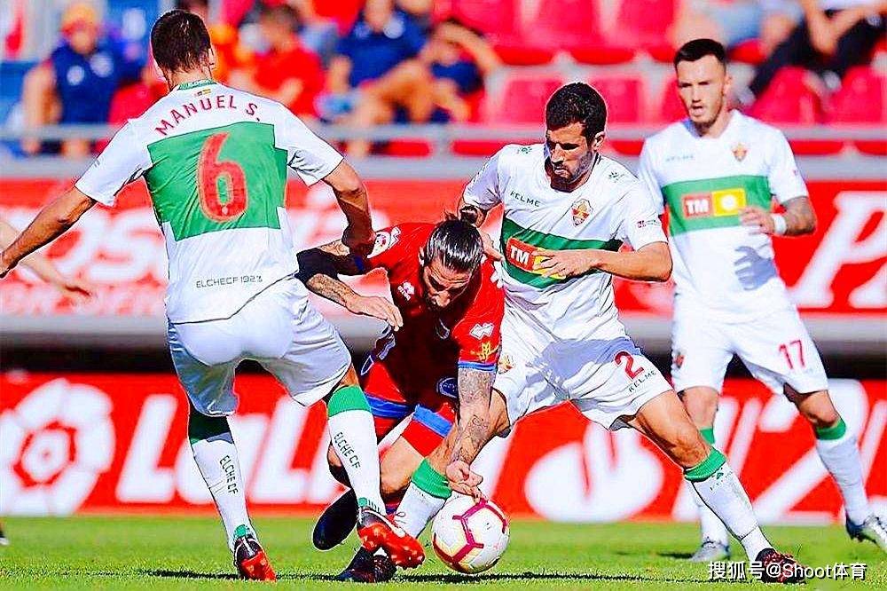 西甲賽場激戰(zhàn)正酣，熱血沸騰瞬間大揭秘！