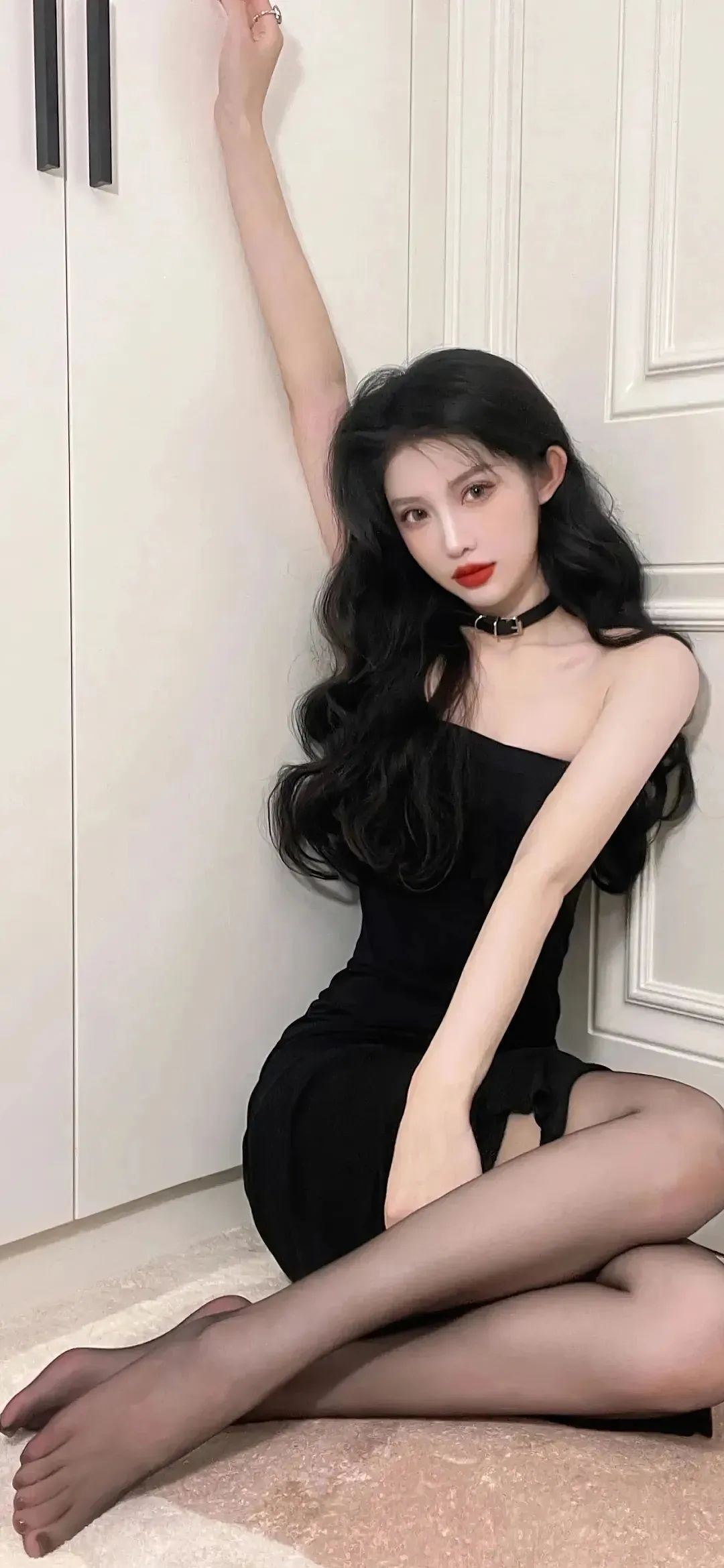 時尚美女圖片精選，最新潮流盡收眼底