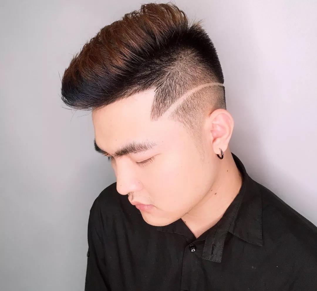 緊跟時尚步伐，成為潮流引領(lǐng)者的指南