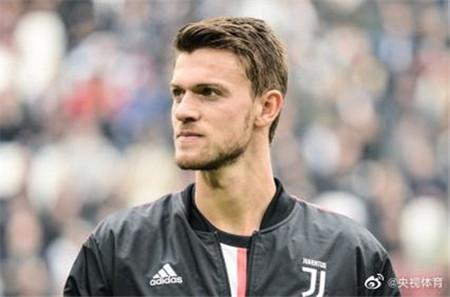 肺炎最新國際動態(tài)，變化中的學(xué)習(xí)之旅，成就感的源泉