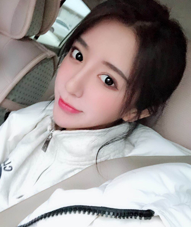 紅人網(wǎng)最新動態(tài)，學(xué)習(xí)變化，自信助力夢想實現(xiàn)