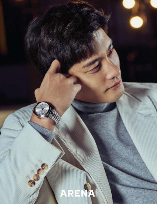 成勛最新引領(lǐng)潮流風尚的新動態(tài)