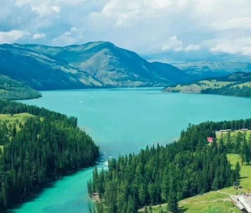 最新最美風(fēng)景，探尋自然魅力，體驗變化中的學(xué)習(xí)之旅，自信成就之源