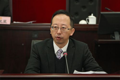 松江區(qū)長引領(lǐng)科技革新，打造未來生活新篇章啟航