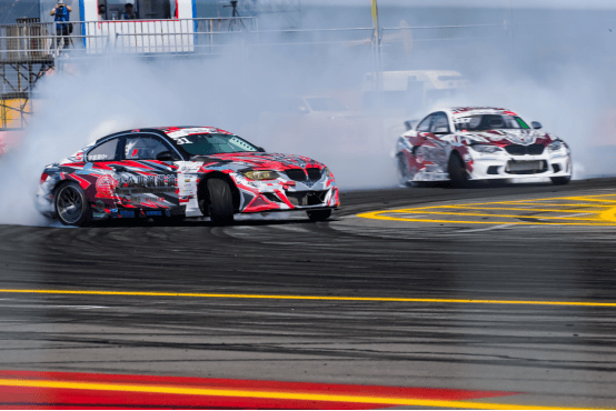 最新車漂移，漂移中的友情與家庭溫馨時刻