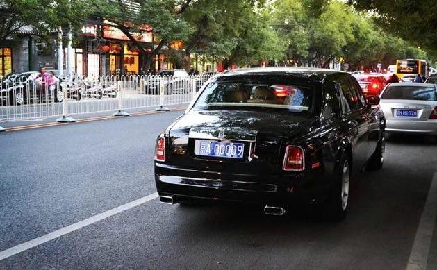 探索未知魅力小店，最新手機(jī)小號(hào)隱秘于小巷之中